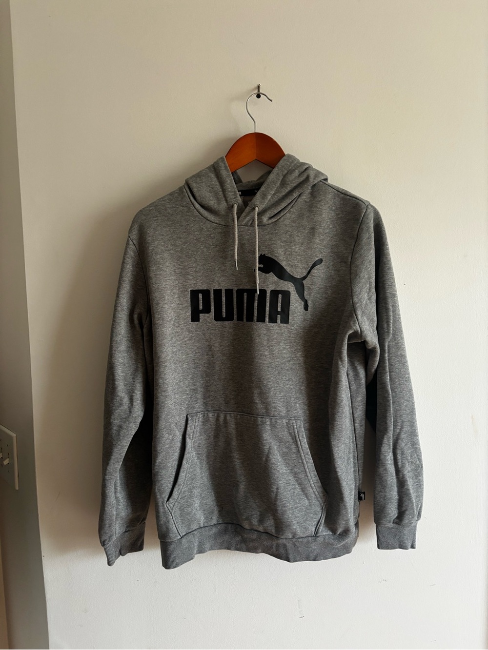Puma Men’s Grey Logo Pullover Hoodie